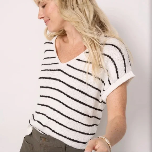 Evereve Stevie Pullover Black White Knit Size Small - Picture 9 of 9